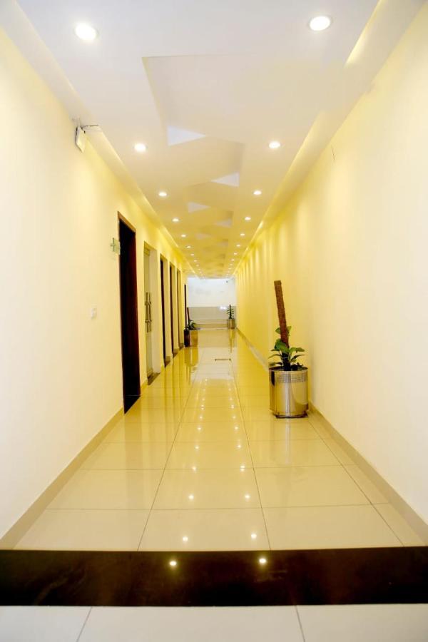 Hotel Noor Plaza ลาฮอร์ ภายนอก รูปภาพ