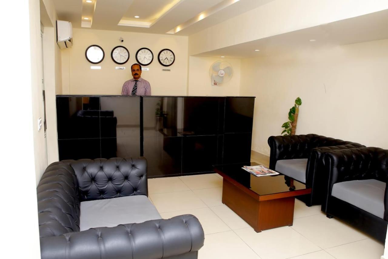 Hotel Noor Plaza ลาฮอร์ ภายนอก รูปภาพ
