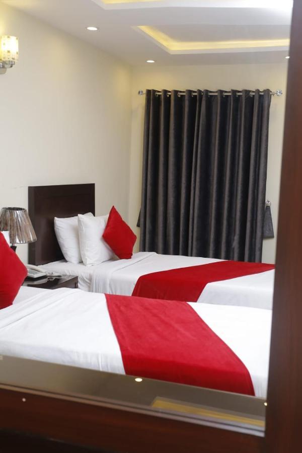 Hotel Noor Plaza ลาฮอร์ ภายนอก รูปภาพ
