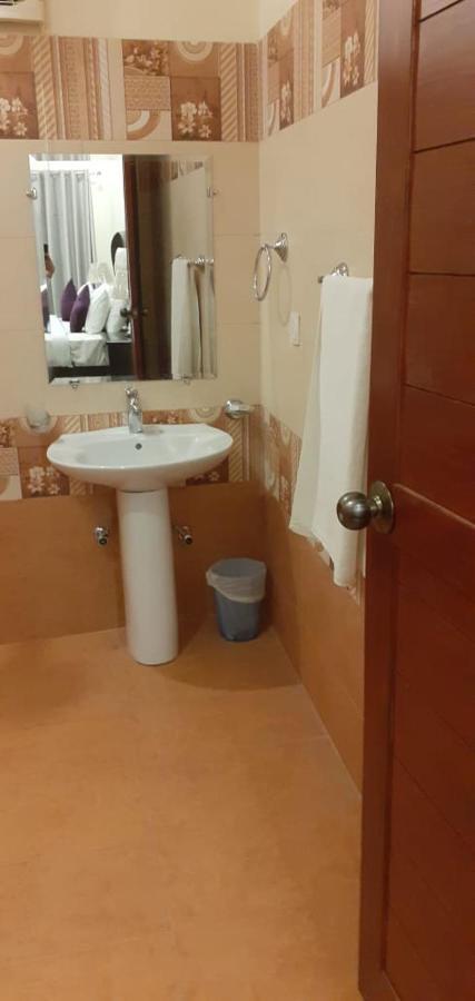 Hotel Noor Plaza ลาฮอร์ ภายนอก รูปภาพ